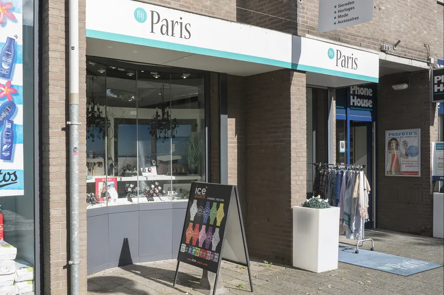 Gevel van Bij Paris