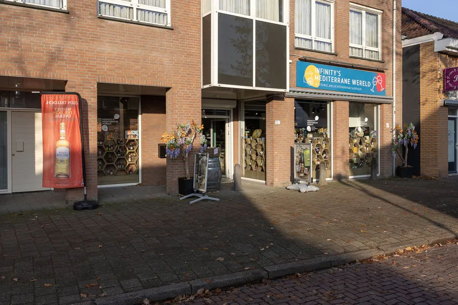 Gevel van Slijterij Infinity